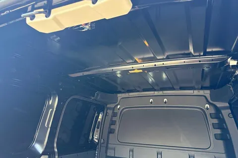 PJ25LMM Volkswagen Caddy C20 Commerce Pro Td C20 Cargo Commerce Pro SWB 122 PS 2.0 TDI 7sp DSG Thumbnail #34