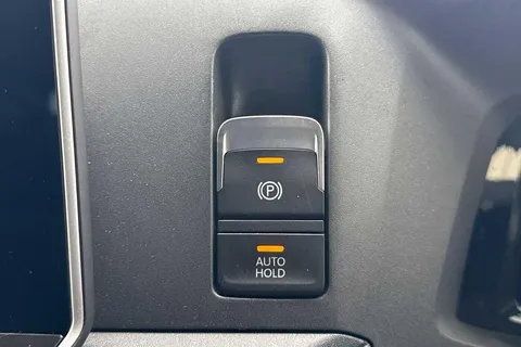 PN74SLU Volkswagen Crafter 2.0 TDI 140PS Commerce High Roof Van Thumbnail #28