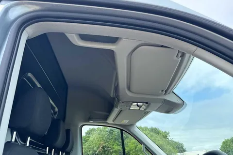 PN74SLU Volkswagen Crafter 2.0 TDI 140PS Commerce High Roof Van Thumbnail #34