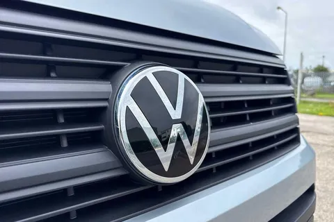 PN74SLU Volkswagen Crafter 2.0 TDI 140PS Commerce High Roof Van Thumbnail #36