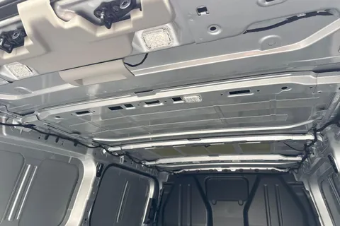 CX75HYH Volkswagen Transporter 2.0 TDI 170 Commerce Pro Van Auto Thumbnail #29