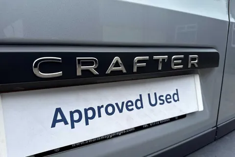 PN74SLU Volkswagen Crafter 2.0 TDI 140PS Commerce High Roof Van Thumbnail #38