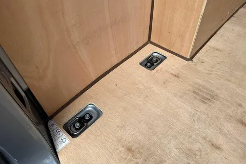 PN74SLU Volkswagen Crafter 2.0 TDI 140PS Commerce High Roof Van Thumbnail #41