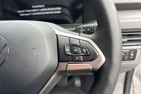 CX75HYH Volkswagen Transporter 2.0 TDI 170 Commerce Pro Van Auto Thumbnail #34