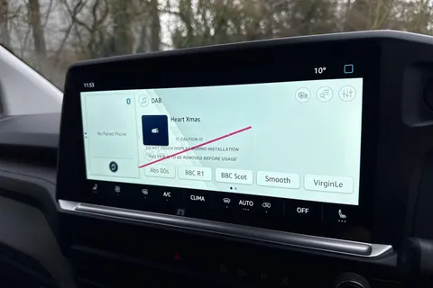 CX75HYH Volkswagen Transporter 2.0 TDI 170 Commerce Pro Van Auto Thumbnail #39