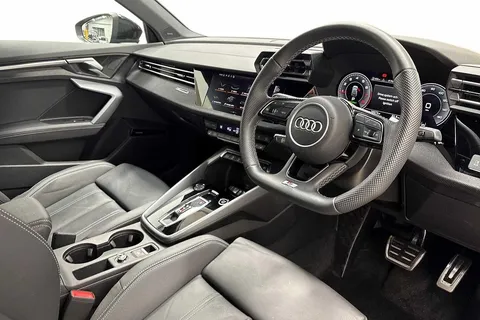 KO74DZN Audi A3 Black Edition 35 TFSI  150 PS S tronic Thumbnail #5