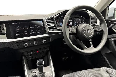 KR75FHG Audi A1 Sport 30 TFSI  116 PS S tronic Thumbnail #8