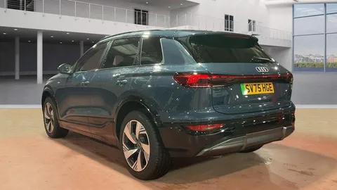 SV75HGE Audi Q6 225kW Performance 100kWh S Line 5dr Auto Thumbnail #3