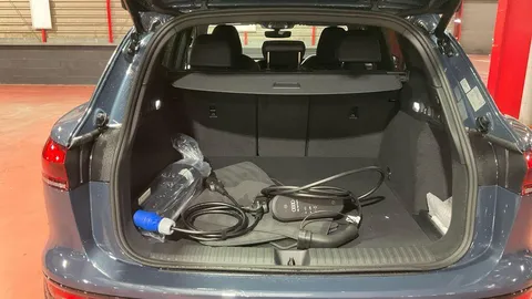 SV75HGE Audi Q6 225kW Performance 100kWh S Line 5dr Auto Thumbnail #7