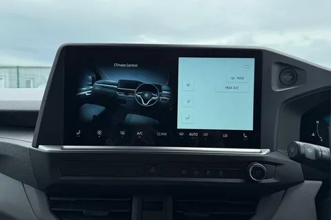 DC75FWB Volkswagen Transporter T28 Panel Van Commerce Pro SWB 110 PS 2.0 TDI 6sp Manual -  Delivery Miles Thumbnail #19