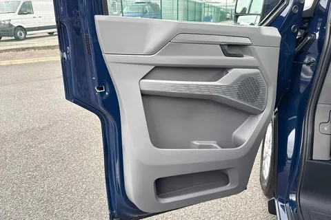 DC75FWB Volkswagen Transporter T28 Panel Van Commerce Pro SWB 110 PS 2.0 TDI 6sp Manual -  Delivery Miles Thumbnail #32