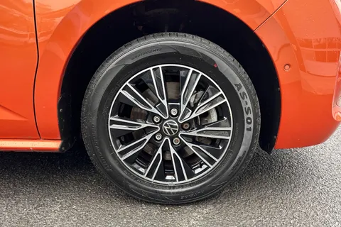 PL72WHR Volkswagen Multivan 1.4 TSI eHybrid Style 5dr DSG Thumbnail #9