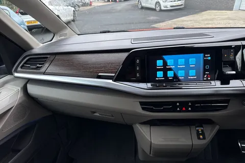 PL72WHR Volkswagen Multivan 1.4 TSI eHybrid Style 5dr DSG Thumbnail #19