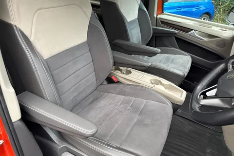 PL72WHR Volkswagen Multivan 1.4 TSI eHybrid Style 5dr DSG Thumbnail #30