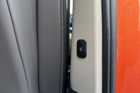 PL72WHR Volkswagen Multivan 1.4 TSI eHybrid Style 5dr DSG Thumbnail #33