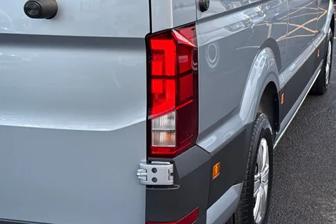 BT75EKG Volkswagen Crafter 2.0 TDI 140PS Commerce Plus High Roof Auto-Twin Slider Thumbnail #37