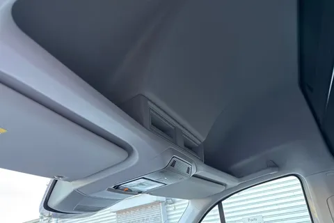 BT75EKG Volkswagen Crafter 2.0 TDI 140PS Commerce Plus High Roof Auto-Twin Slider Thumbnail #52