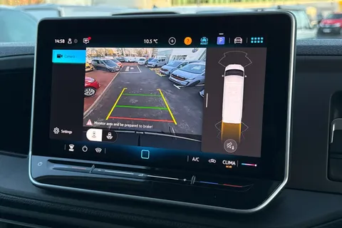 BT75EKG Volkswagen Crafter 2.0 TDI 140PS Commerce Plus High Roof Auto-Twin Slider Thumbnail #53