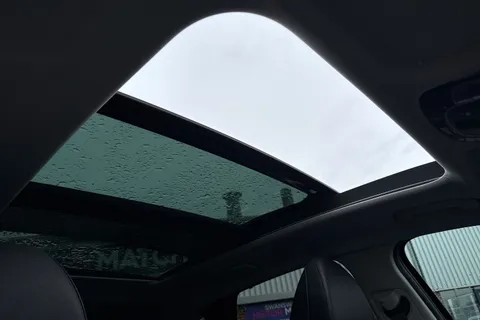 DA73ENW Hyundai Tucson 1.6 h T-GDi Ultimate Auto Euro 6 (s/s) 5dr Thumbnail #46