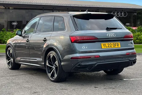 2 of 59 for Audi Q7 Black Edition 55 TFSI quattro 340 PS tiptronic