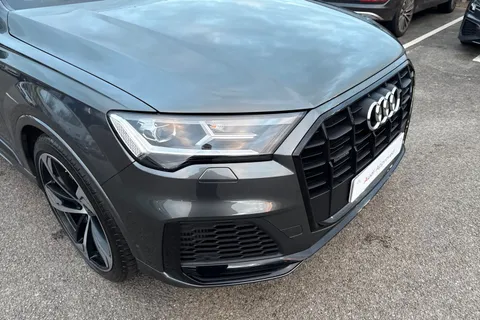 9 of 59 for Audi Q7 Black Edition 55 TFSI quattro 340 PS tiptronic