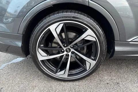 11 of 59 for Audi Q7 Black Edition 55 TFSI quattro 340 PS tiptronic