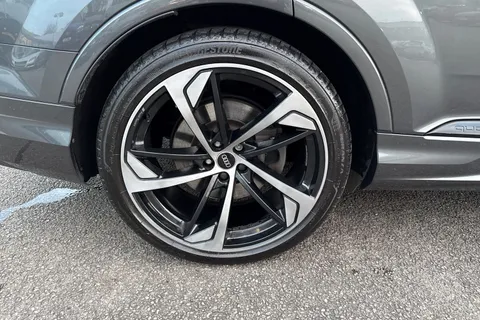 13 of 59 for Audi Q7 Black Edition 55 TFSI quattro 340 PS tiptronic