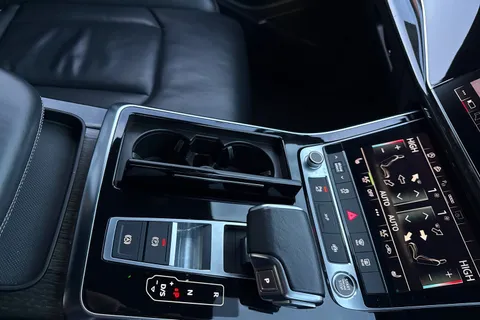 23 of 59 for Audi Q7 Black Edition 55 TFSI quattro 340 PS tiptronic