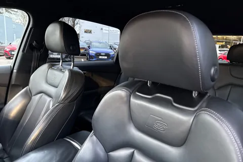 24 of 59 for Audi Q7 Black Edition 55 TFSI quattro 340 PS tiptronic