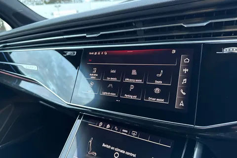 45 of 59 for Audi Q7 Black Edition 55 TFSI quattro 340 PS tiptronic