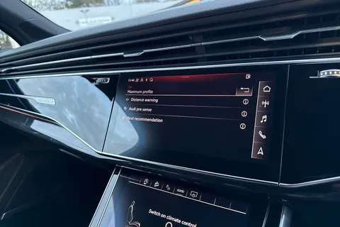 48 of 59 for Audi Q7 Black Edition 55 TFSI quattro 340 PS tiptronic