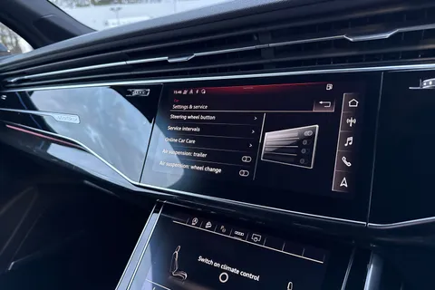 49 of 59 for Audi Q7 Black Edition 55 TFSI quattro 340 PS tiptronic