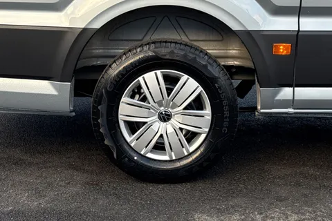 BT75EDV Volkswagen Crafter 2.0 TDI 140PS Commerce Plus High Roof Auto-Twin Slider Thumbnail #11