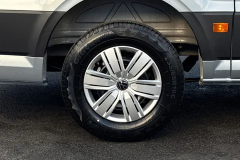 BT75EDV Volkswagen Crafter 2.0 TDI 140PS Commerce Plus High Roof Auto-Twin Slider Thumbnail #12