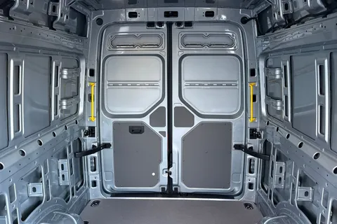 BT75EDV Volkswagen Crafter 2.0 TDI 140PS Commerce Plus High Roof Auto-Twin Slider Thumbnail #19