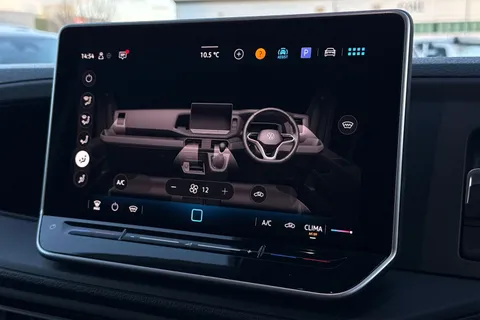 BT75EDV Volkswagen Crafter 2.0 TDI 140PS Commerce Plus High Roof Auto-Twin Slider Thumbnail #22