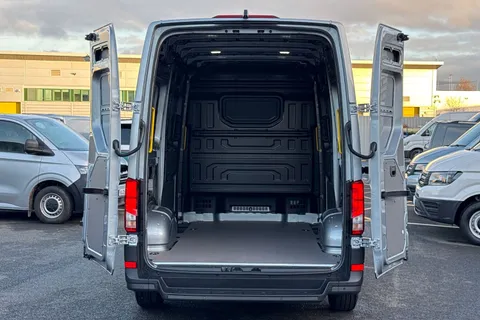 BT75EDV Volkswagen Crafter 2.0 TDI 140PS Commerce Plus High Roof Auto-Twin Slider Thumbnail #41