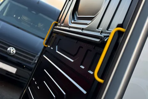 BT75EDV Volkswagen Crafter 2.0 TDI 140PS Commerce Plus High Roof Auto-Twin Slider Thumbnail #48