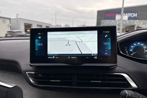 BJ72RBF PEUGEOT 3008 1.6 13.2kWh GT Premium e-EAT Euro 6 (s/s) 5dr Thumbnail #11