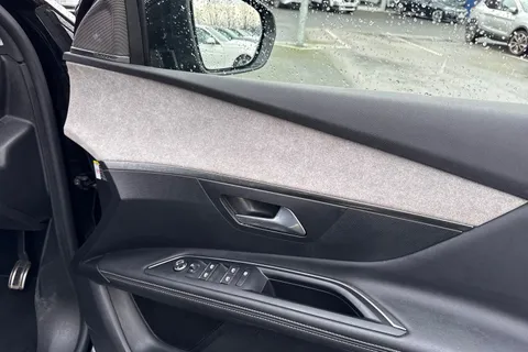 BJ72RBF PEUGEOT 3008 1.6 13.2kWh GT Premium e-EAT Euro 6 (s/s) 5dr Thumbnail #17