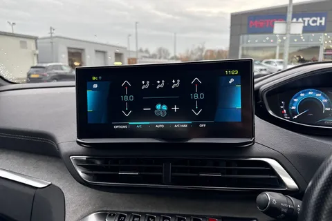 BJ72RBF PEUGEOT 3008 1.6 13.2kWh GT Premium e-EAT Euro 6 (s/s) 5dr Thumbnail #18