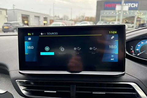 BJ72RBF PEUGEOT 3008 1.6 13.2kWh GT Premium e-EAT Euro 6 (s/s) 5dr Thumbnail #47