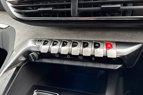 BJ72RBF PEUGEOT 3008 1.6 13.2kWh GT Premium e-EAT Euro 6 (s/s) 5dr Thumbnail #55