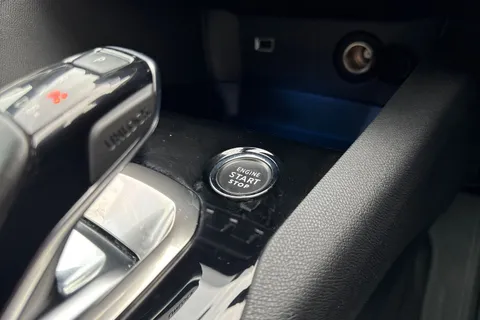 BJ72RBF PEUGEOT 3008 1.6 13.2kWh GT Premium e-EAT Euro 6 (s/s) 5dr Thumbnail #57