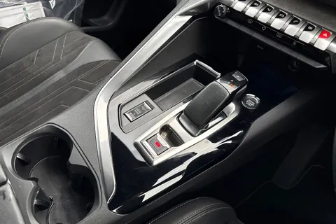 BJ72RBF PEUGEOT 3008 1.6 13.2kWh GT Premium e-EAT Euro 6 (s/s) 5dr Thumbnail #58