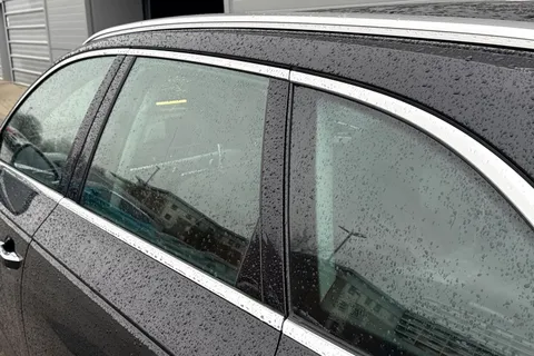 OY67GOJ Audi A4 Avant 2.0 TDI ultra SE Euro 6 (s/s) 5dr Thumbnail #24