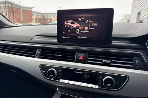 OY67GOJ Audi A4 Avant 2.0 TDI ultra SE Euro 6 (s/s) 5dr Thumbnail #41