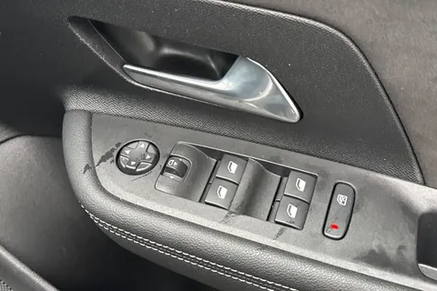 VA72HKH Vauxhall Mokka 1.2 Turbo Ultimate 5dr Auto Thumbnail #41