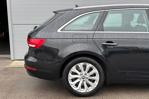 OY67GOJ Audi A4 Avant 2.0 TDI ultra SE Euro 6 (s/s) 5dr Thumbnail #45
