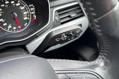 OY67GOJ Audi A4 Avant 2.0 TDI ultra SE Euro 6 (s/s) 5dr Thumbnail #57